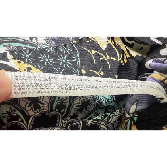 Free People INTIMATELY Women's Weekend In Montauk Floral Cropped Top XS Black - Picture 8 of 8